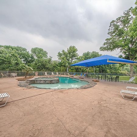 Urban Bungalow WW C301 New Braunfels Bagian luar foto
