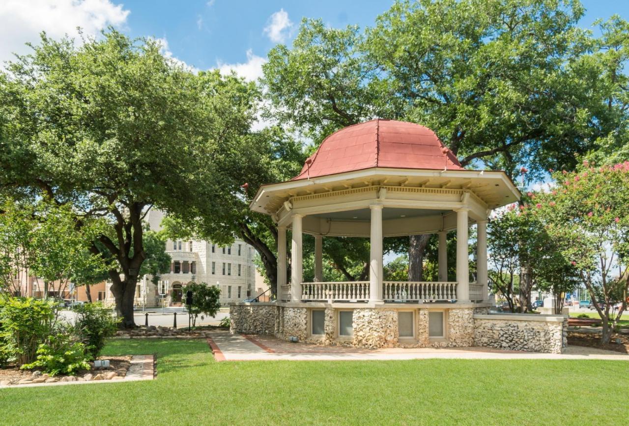 Urban Bungalow WW C301 New Braunfels Bagian luar foto