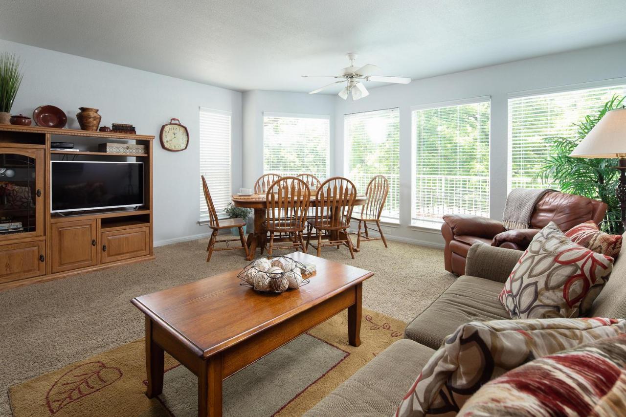 Urban Bungalow WW C301 New Braunfels Bagian luar foto